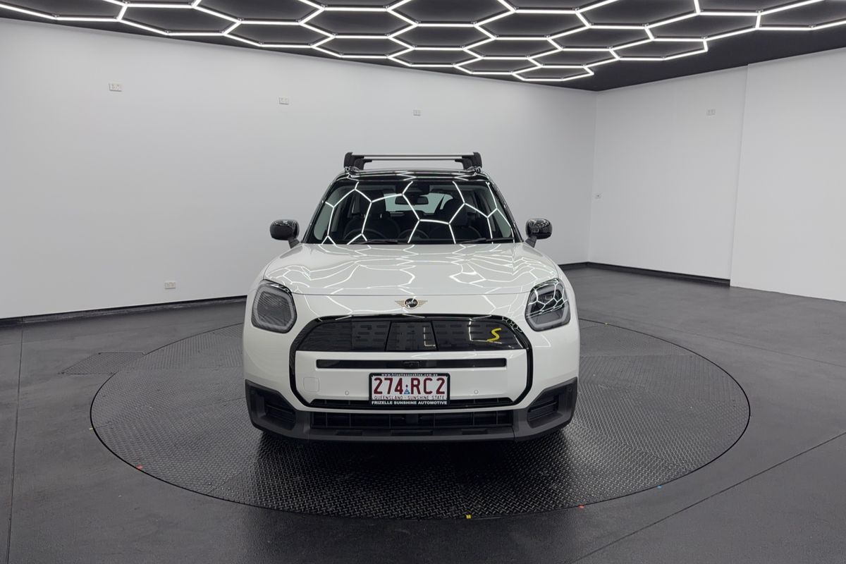 2024 MINI Countryman SE Classic U25