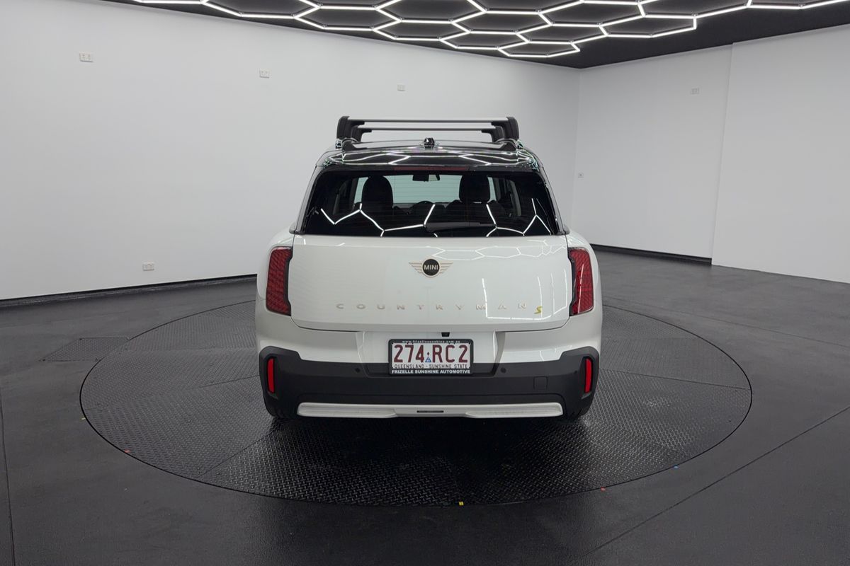 2024 MINI Countryman SE Classic U25