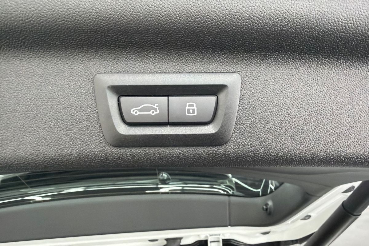 2024 MINI Countryman SE Classic U25