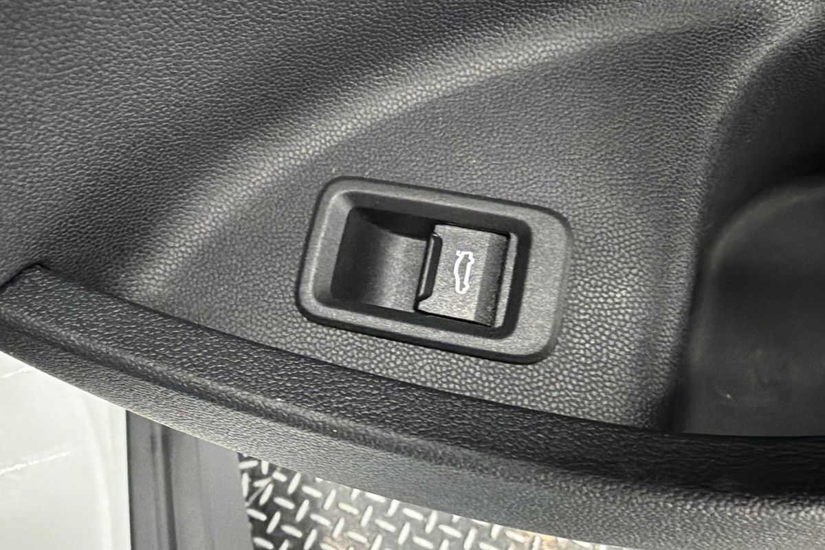 2024 MINI Countryman SE Classic U25