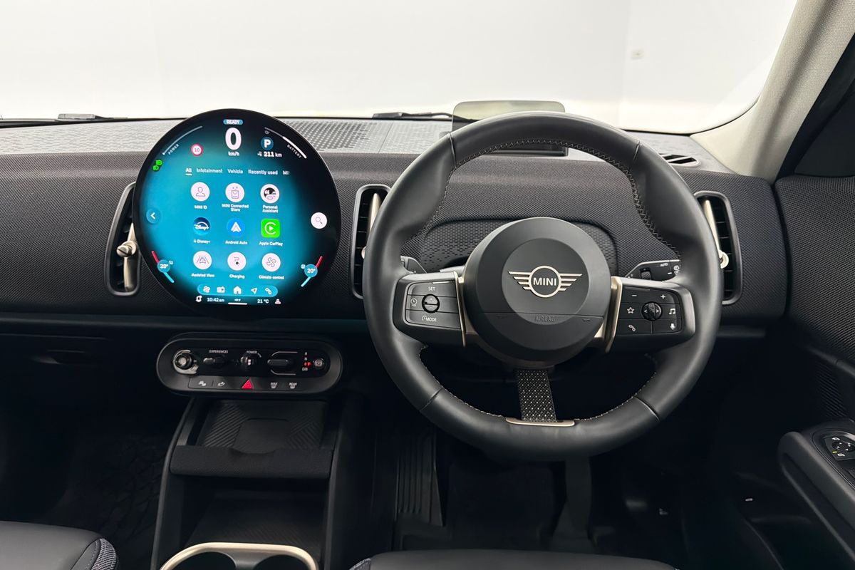 2024 MINI Countryman SE Classic U25