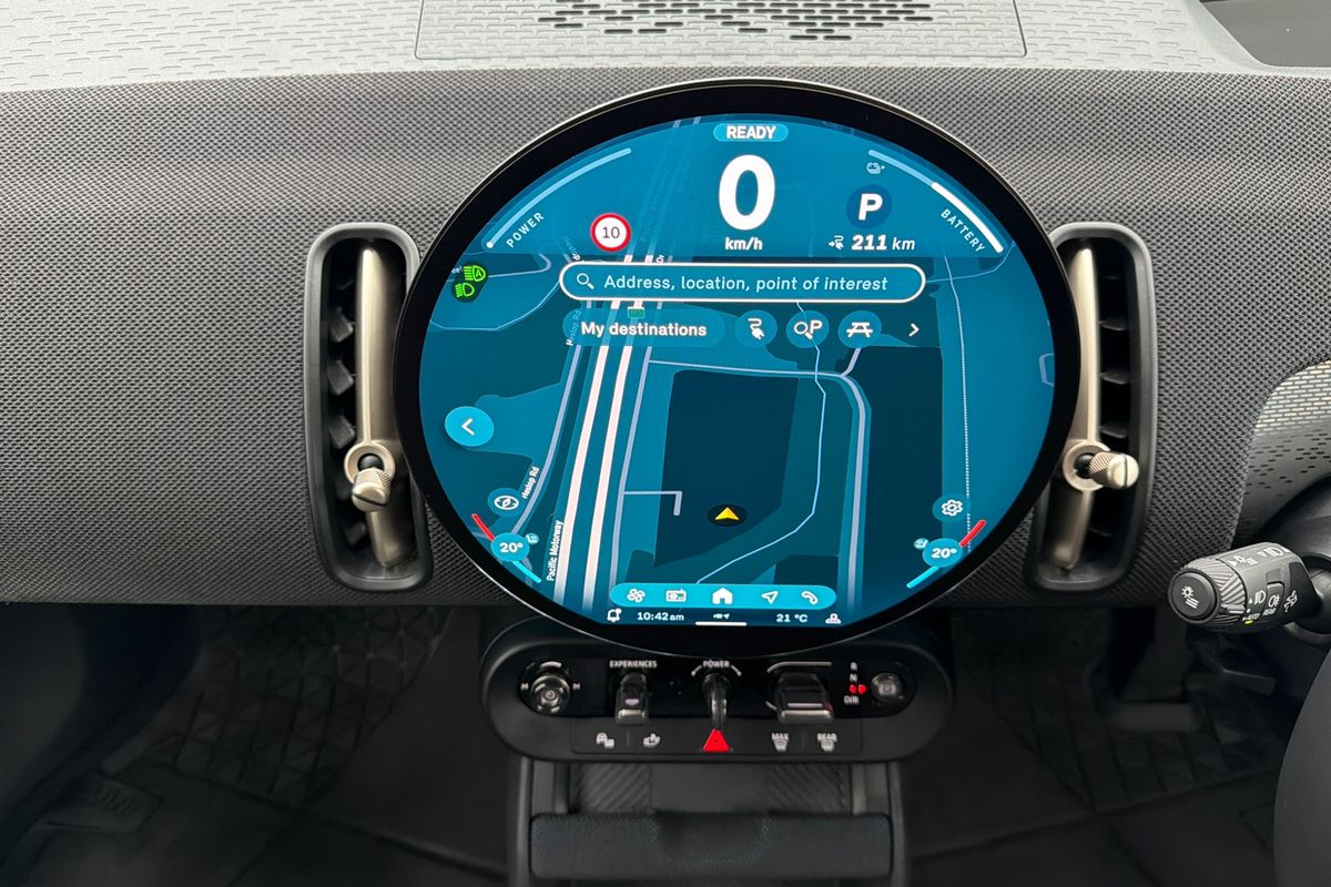 2024 MINI Countryman SE Classic U25
