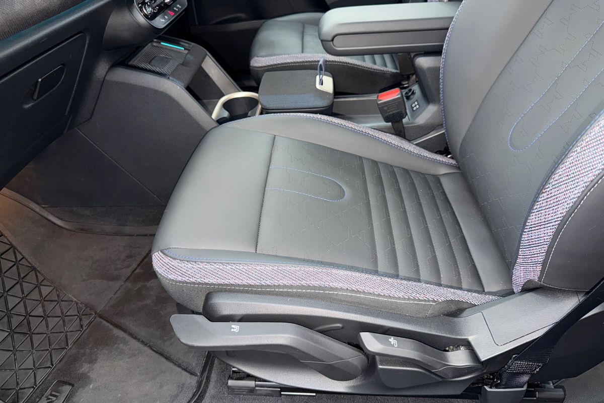 2024 MINI Countryman SE Classic U25
