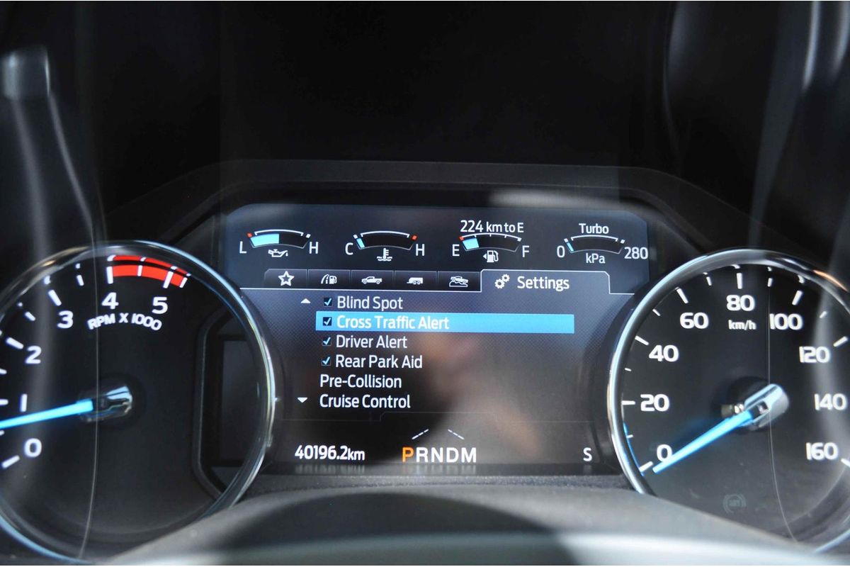 2022 Ford F250 Platinum 4X4 image 13