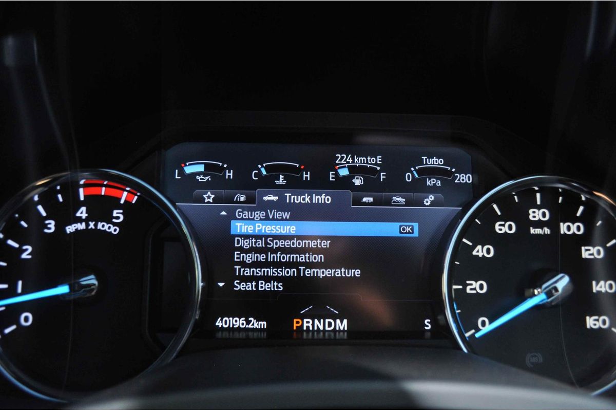 2022 Ford F250 Platinum 4X4 image 14