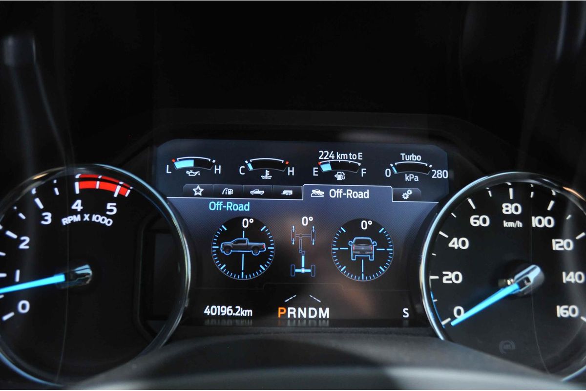 2022 Ford F250 Platinum 4X4 image 16