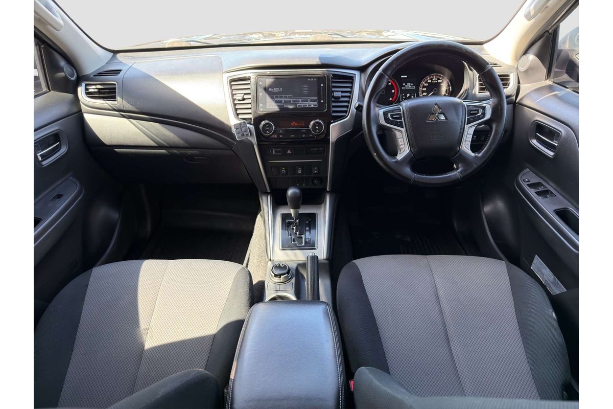 2022 Mitsubishi Triton GLX-R MR 4X4 image 14