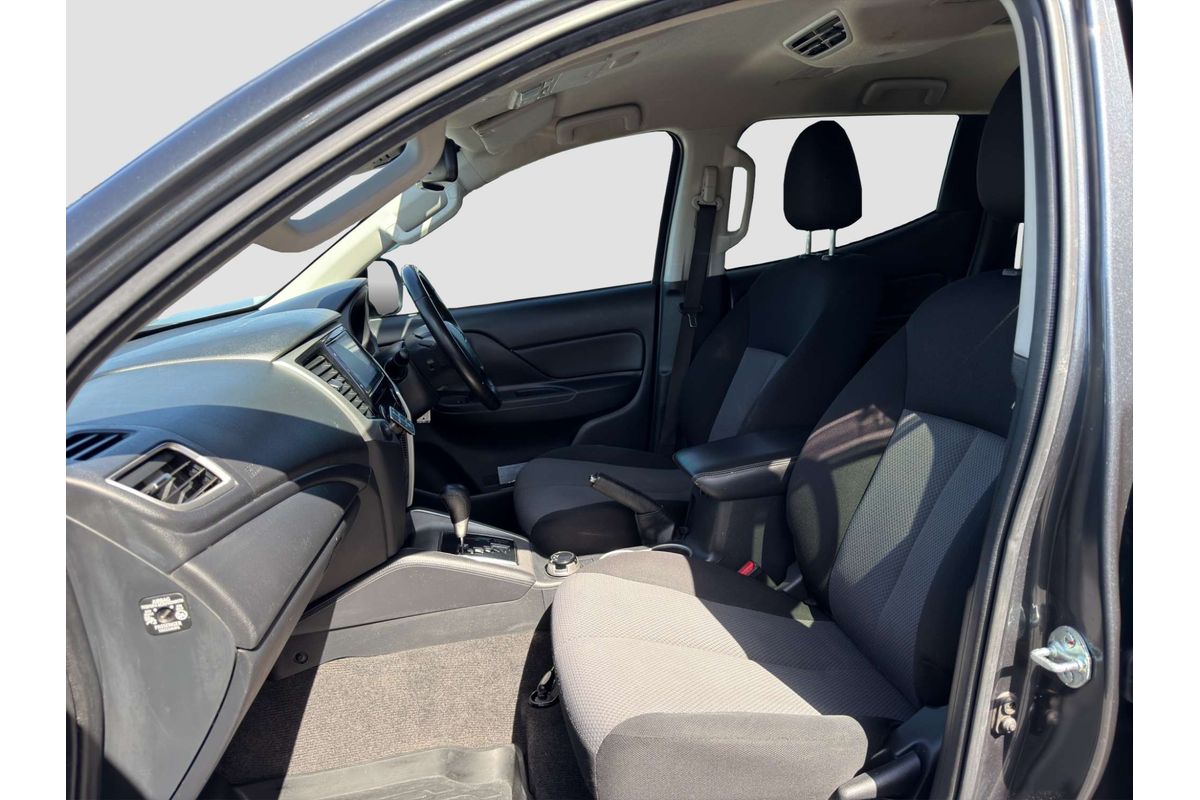 2022 Mitsubishi Triton GLX-R MR 4X4 image 17