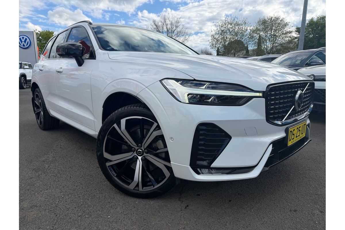 2021 Volvo XC60 B6 R-Design