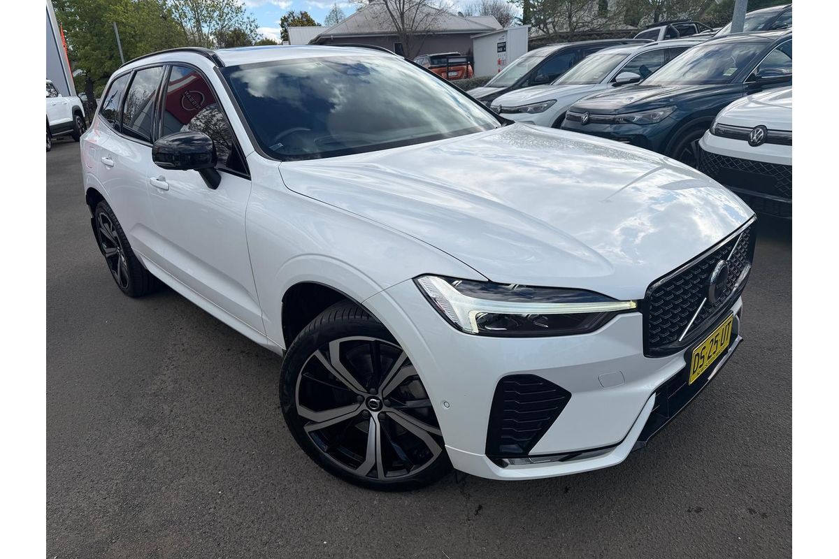 2021 Volvo XC60 B6 R-Design