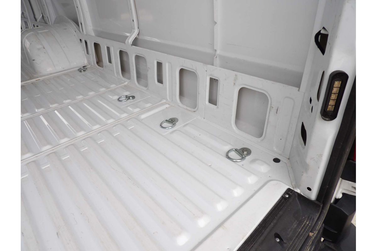 2024 IVECO Daily 50C18V image 18