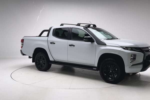 2021 Mitsubishi Triton GSR MR 4X4 thumb-1