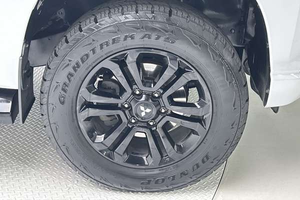 2021 Mitsubishi Triton GSR MR 4X4 thumb-9