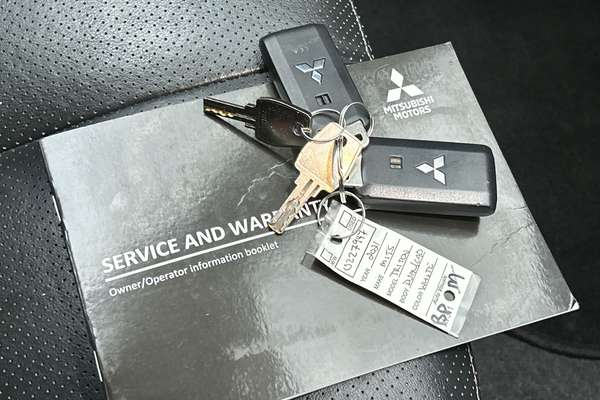 2021 Mitsubishi Triton GSR MR 4X4 thumb-22