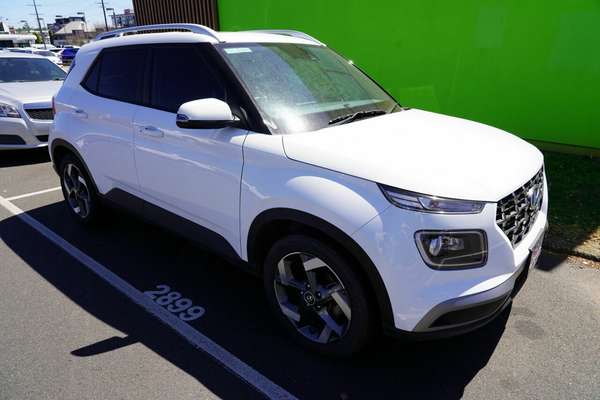 2022 Hyundai Venue Elite (denim) Two-Tone Roof QX.V4