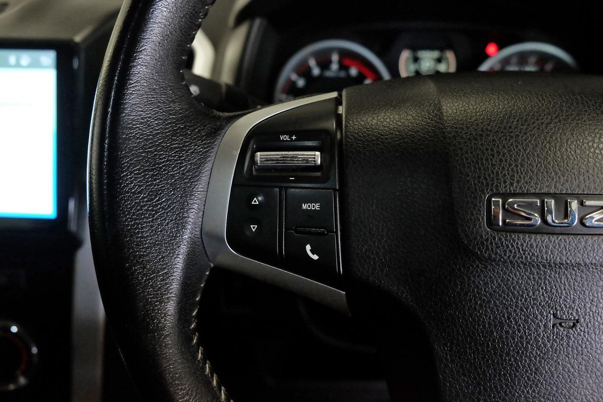 2020 Isuzu D-MAX LS-M 4X4 image 14