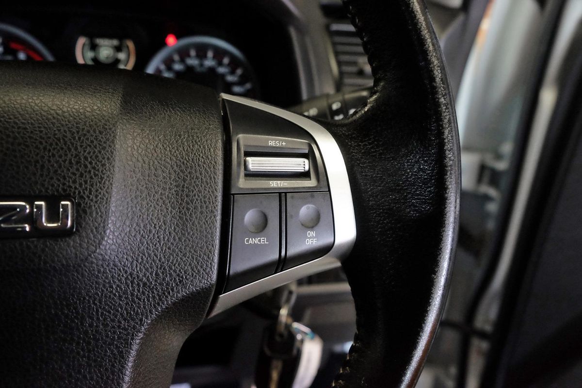 2020 Isuzu D-MAX LS-M 4X4 image 15