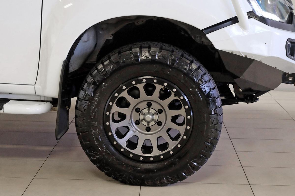 2020 Isuzu D-MAX LS-M 4X4 image 17
