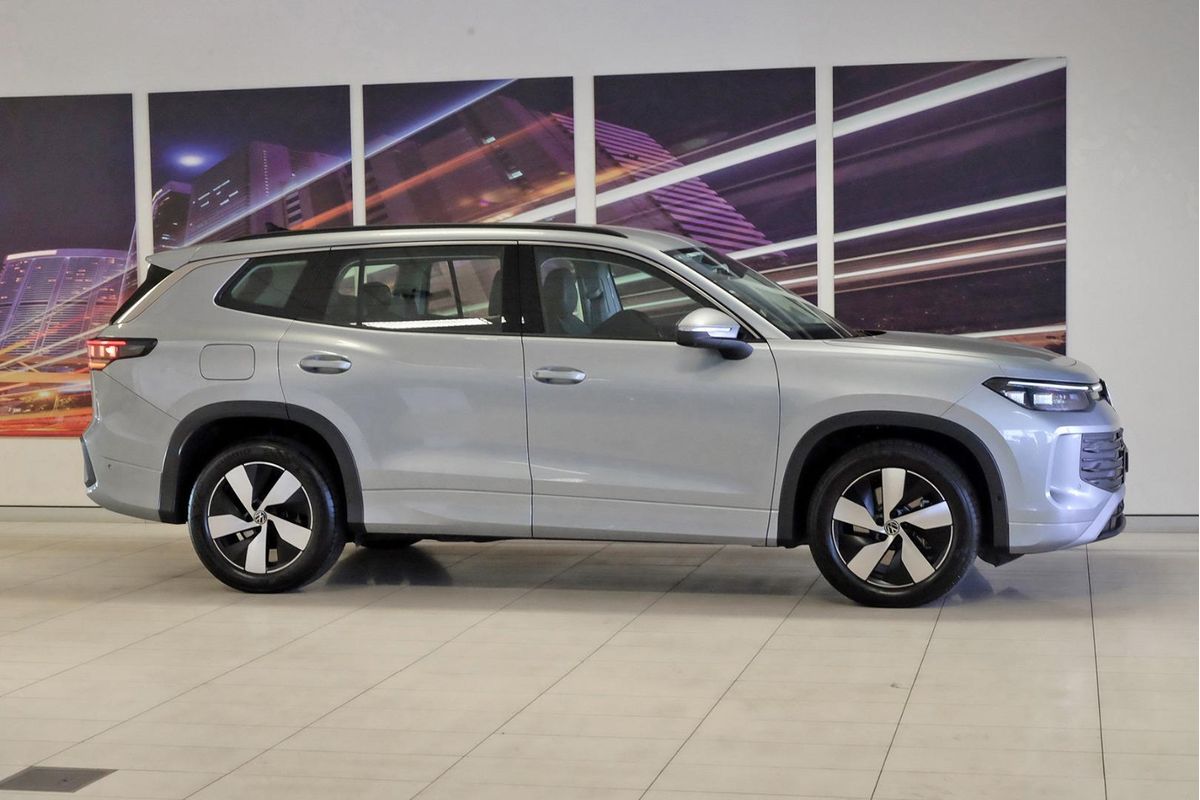 2025 Volkswagen Tayron 150TSI Life R4 image 3