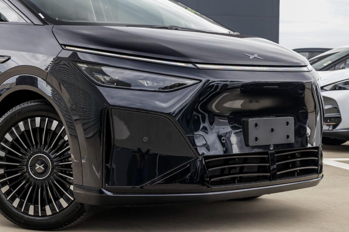2026 XPENG X9 Standard Range