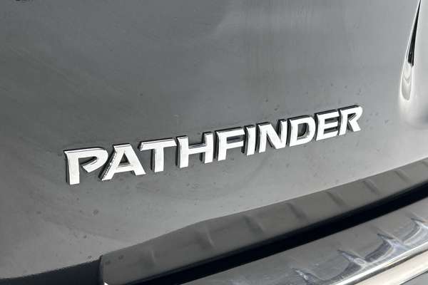 2016 Nissan Pathfinder ST R52 thumb-21