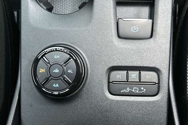 2025 Ford Ranger PHEV Stormtrak 4X4 2.3L thumb-16