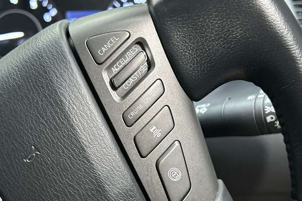 2021 Nissan Patrol Ti Y62 thumb-16