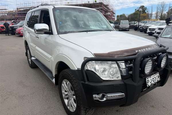 2015 Mitsubishi Pajero Exceed NX