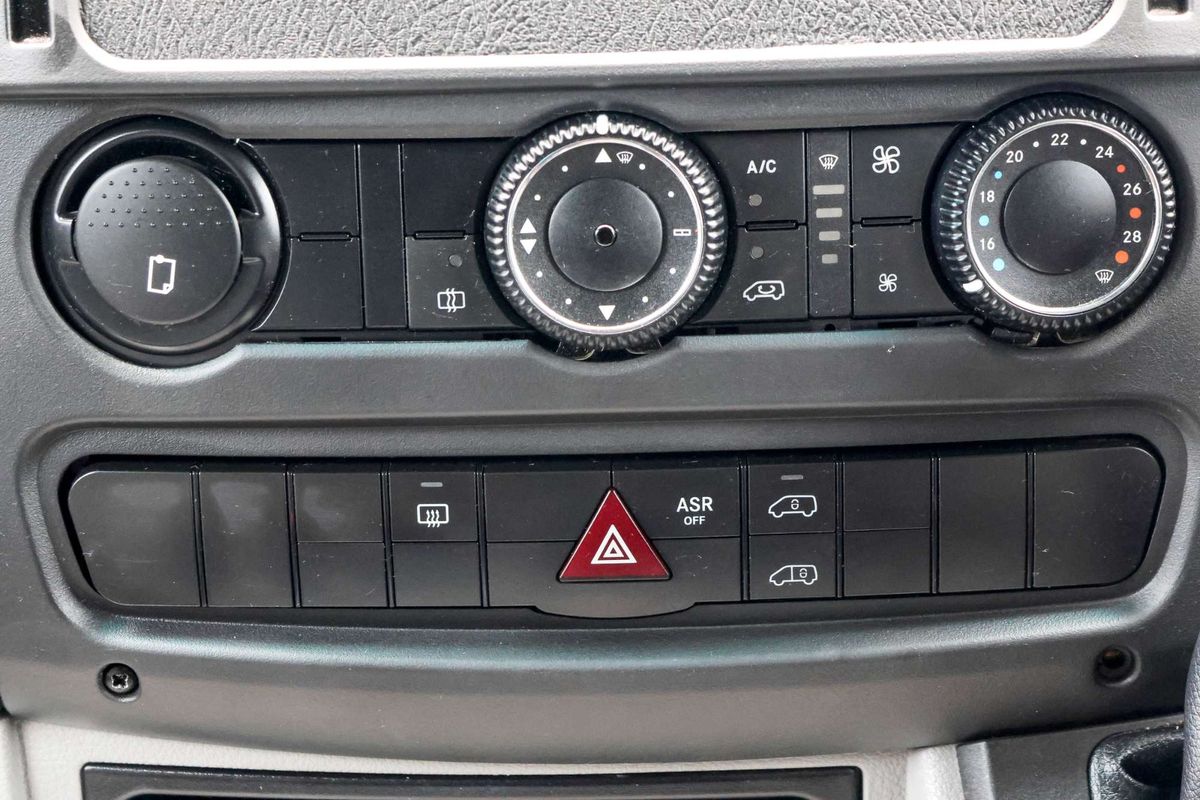 2012 Mercedes-Benz Sprinter 319CDI NCV3 MWB Low Roof image 23