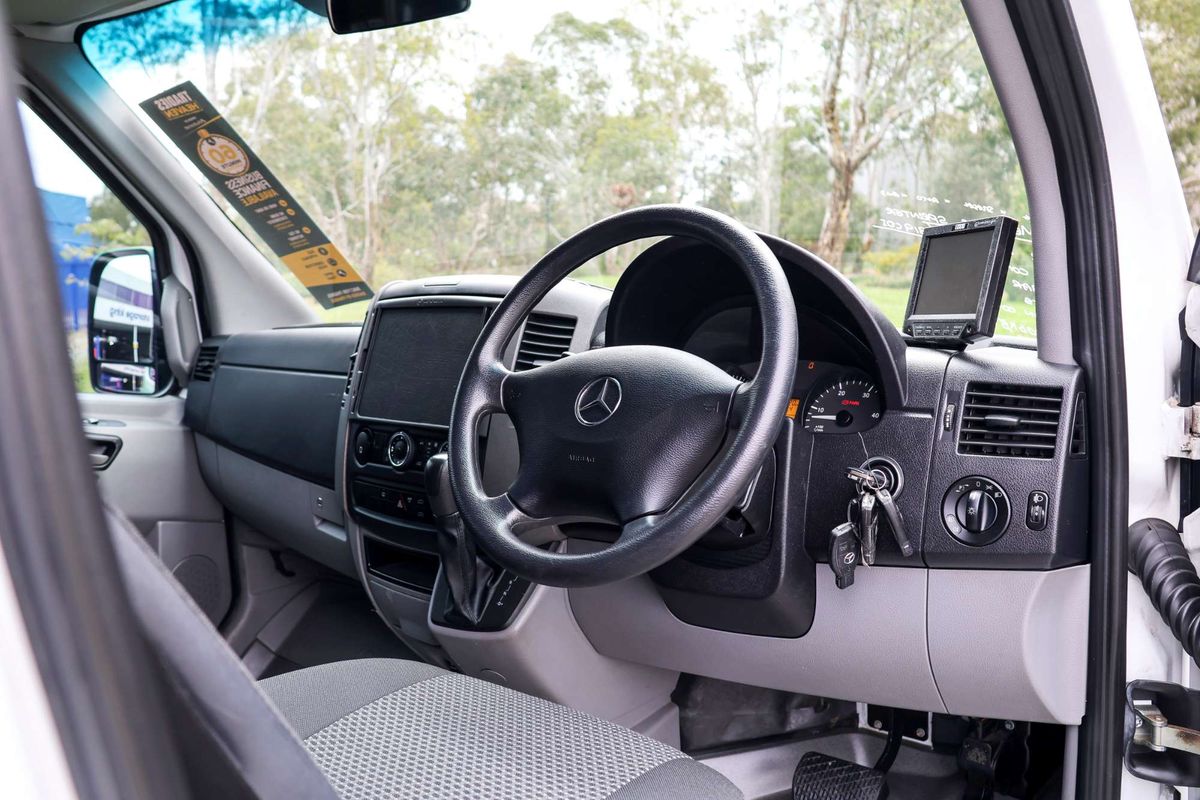2012 Mercedes-Benz Sprinter 319CDI NCV3 MWB Low Roof image 24