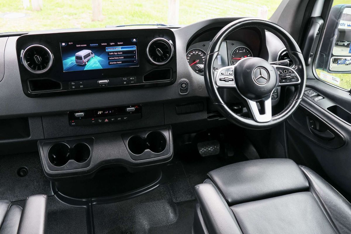 2020 Mercedes-Benz Sprinter 419CDI VS30 MWB Low Roof image 17