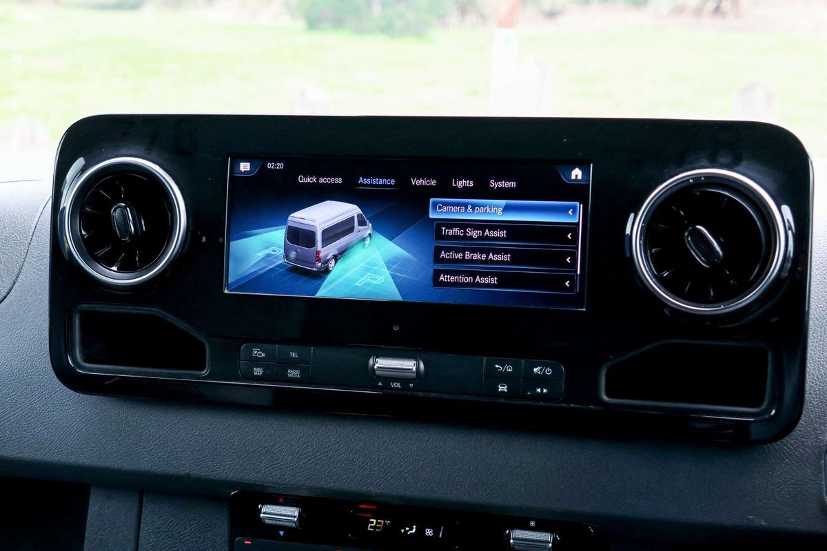 2020 Mercedes-Benz Sprinter 419CDI VS30 MWB Low Roof image 22