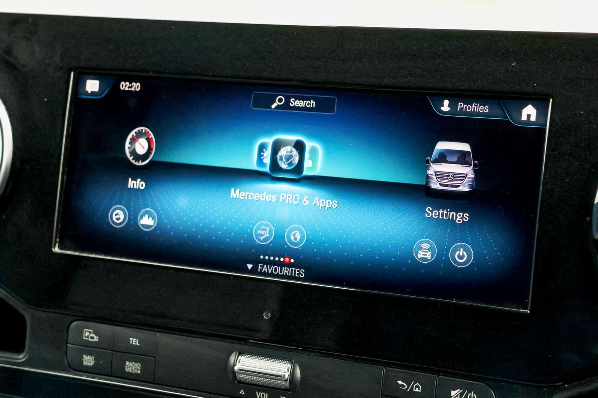 2020 Mercedes-Benz Sprinter 419CDI VS30 MWB Low Roof image 23