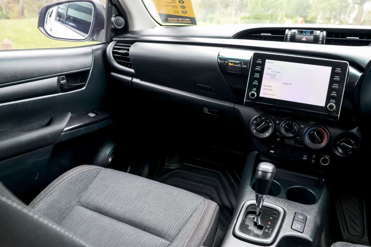 2021 Toyota Hilux SR GUN126R 4X4 image 19