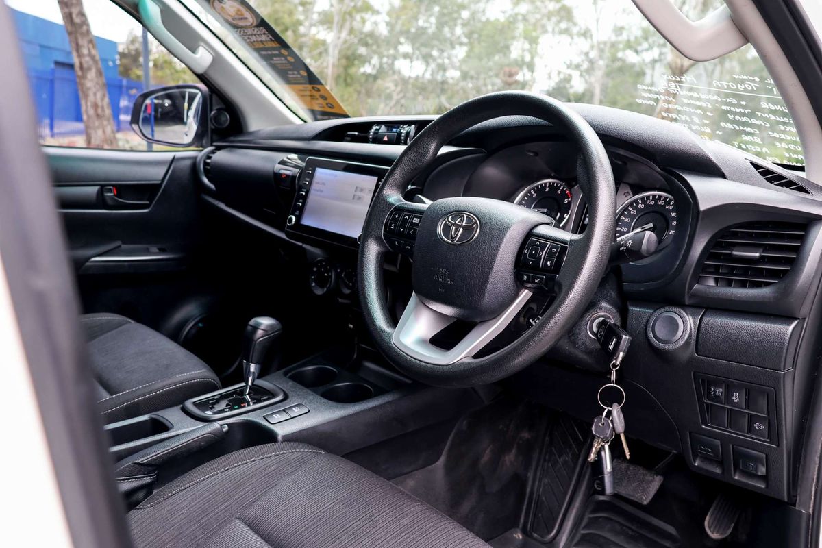 2021 Toyota Hilux SR GUN126R 4X4 image 30