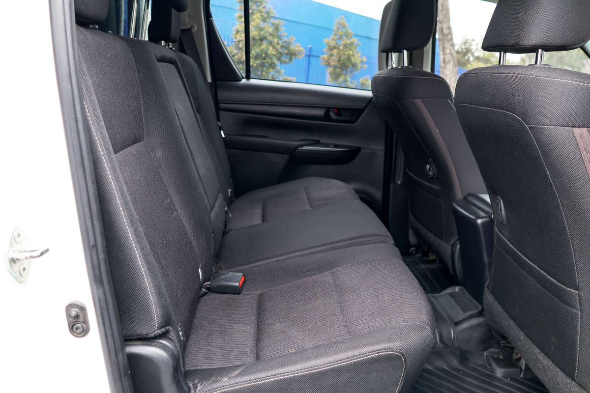 2021 Toyota Hilux SR GUN126R 4X4 image 31