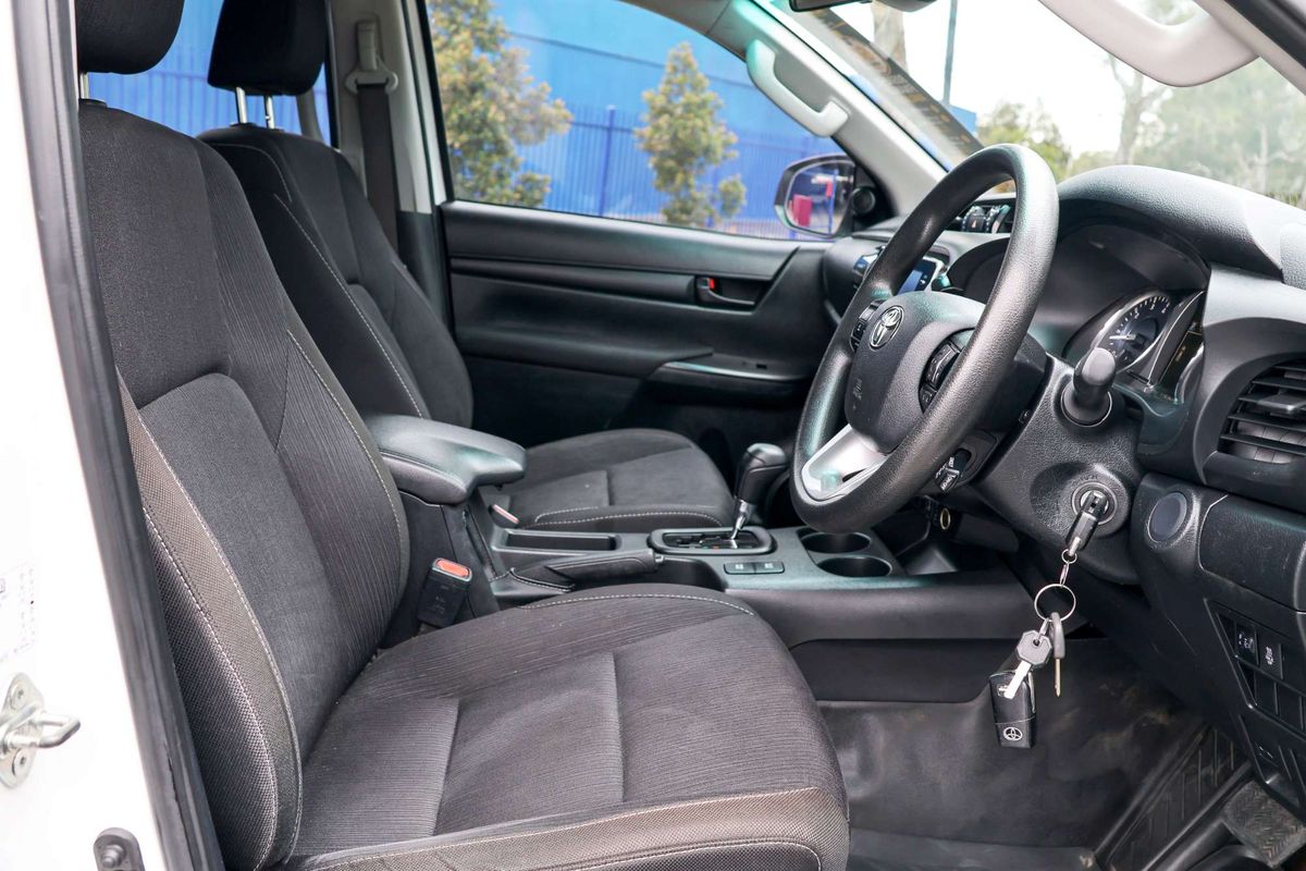 2021 Toyota Hilux SR GUN126R 4X4 image 32