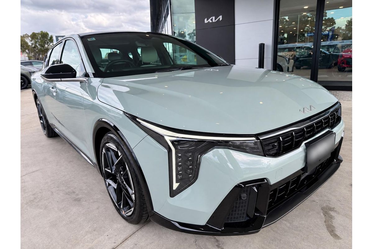 2025 Kia K4 GT-Line CL4m