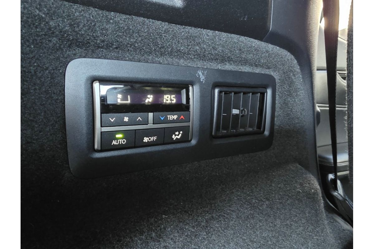 2018 Lexus RX RX350L Luxury GGL26R image 11
