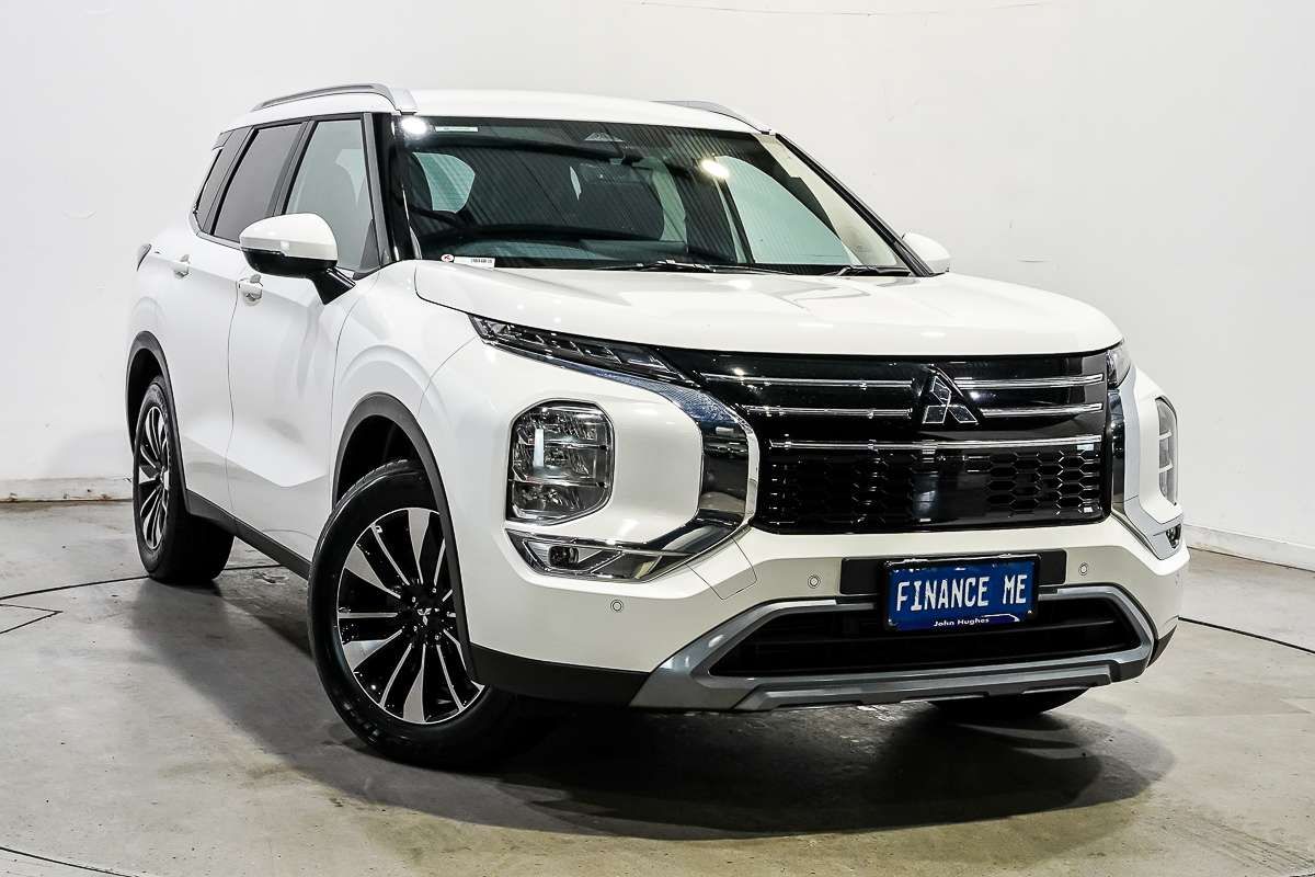 2025 Mitsubishi Outlander LS ZM