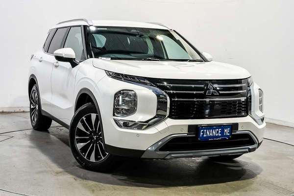 2025 Mitsubishi Outlander LS ZM