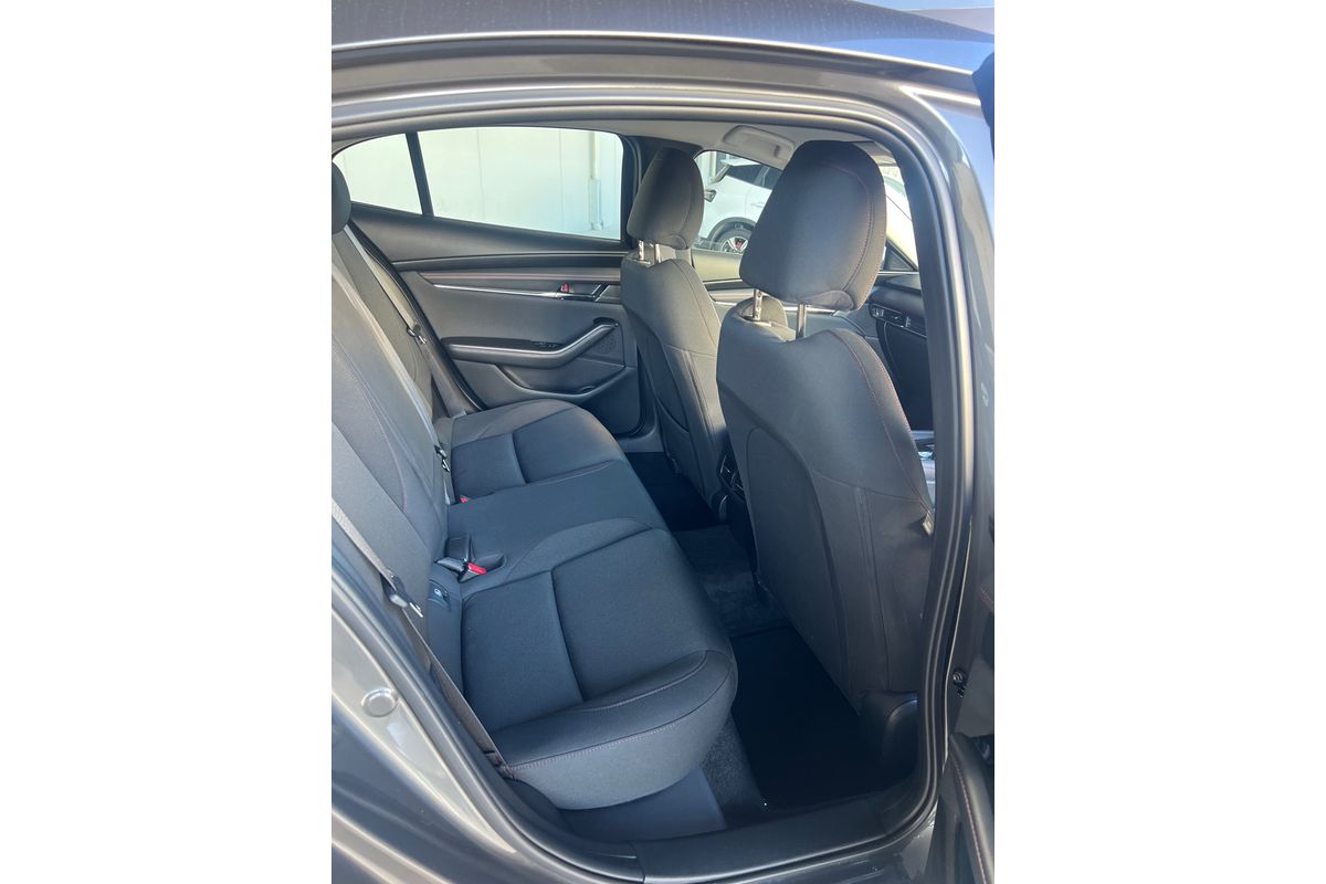 2024 Mazda 3 G25 Evolve SP BP Series image 9