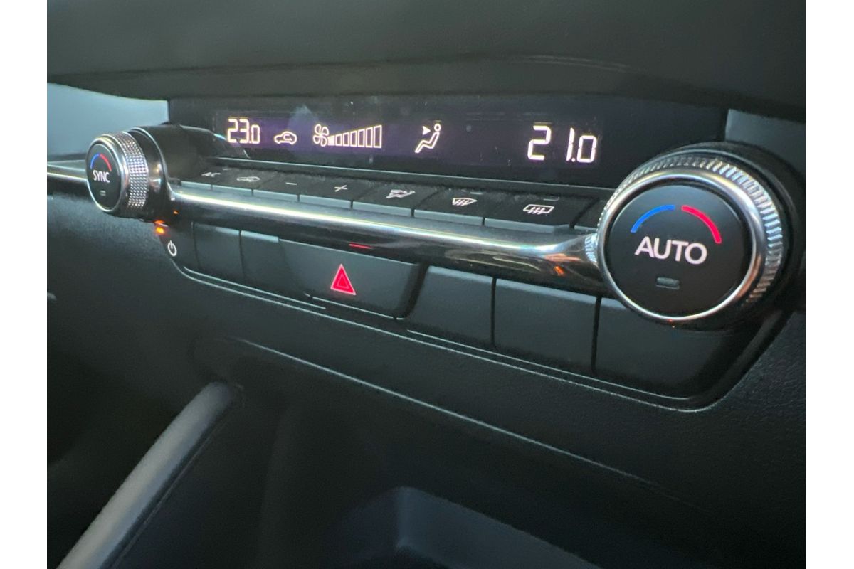 2024 Mazda 3 G25 Evolve SP BP Series image 17