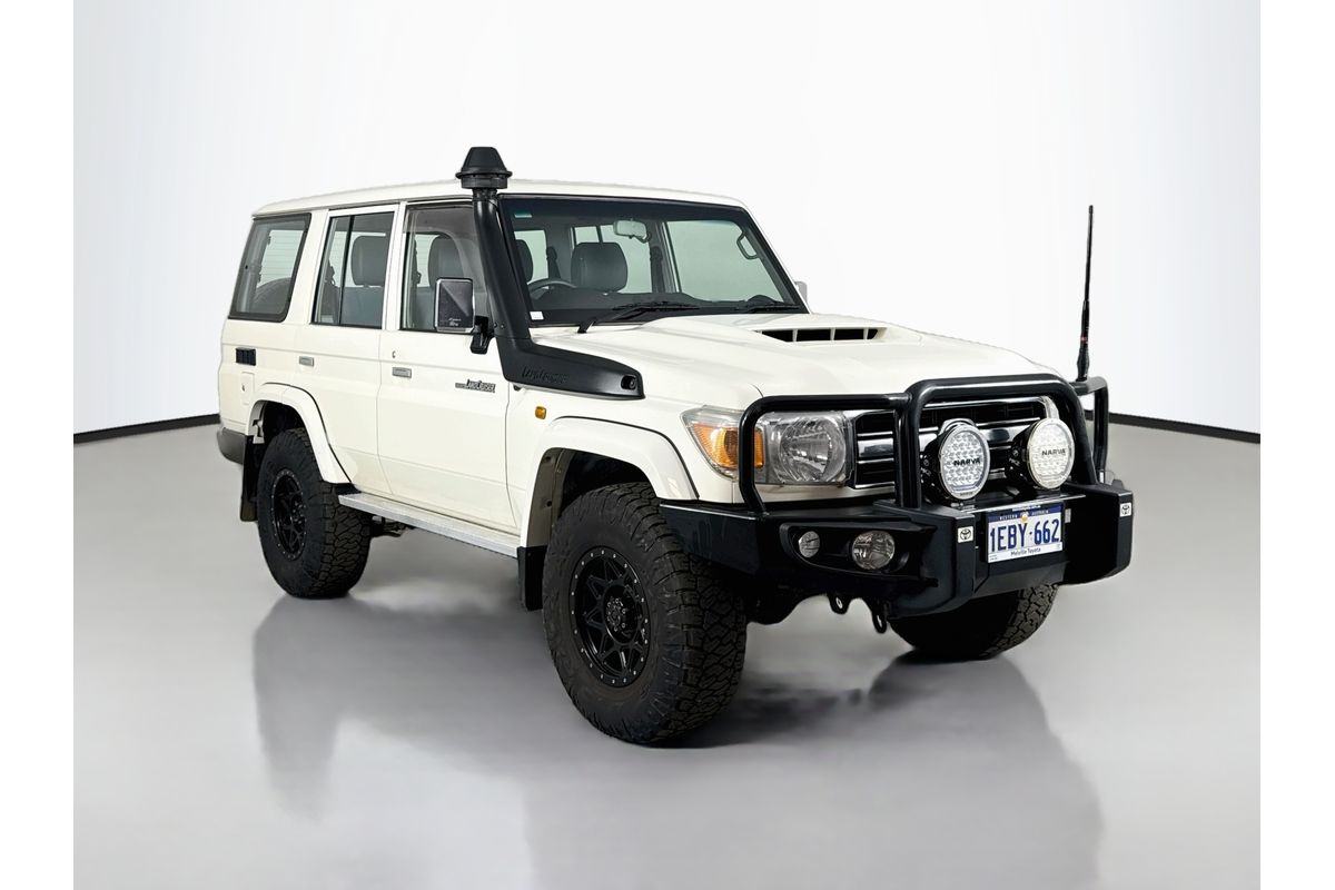 2022 Toyota Landcruiser GXL VDJ76R