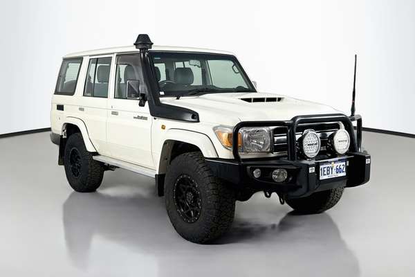 2022 Toyota Landcruiser GXL VDJ76R