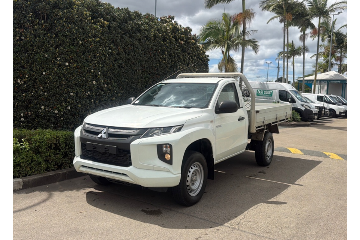 2020 Mitsubishi Triton GLX MR Rear Wheel Drive image 12