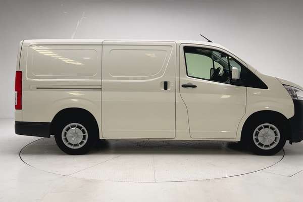 2024 Toyota Hiace GDH300R LWB thumb-8