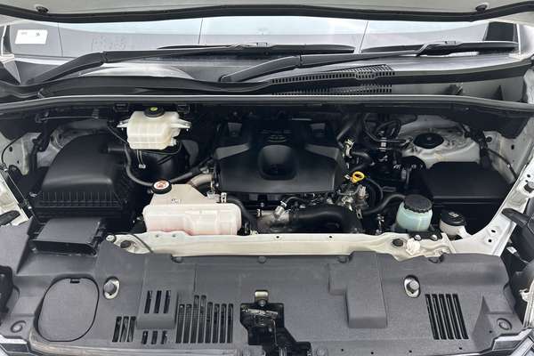 2024 Toyota Hiace GDH300R LWB thumb-9