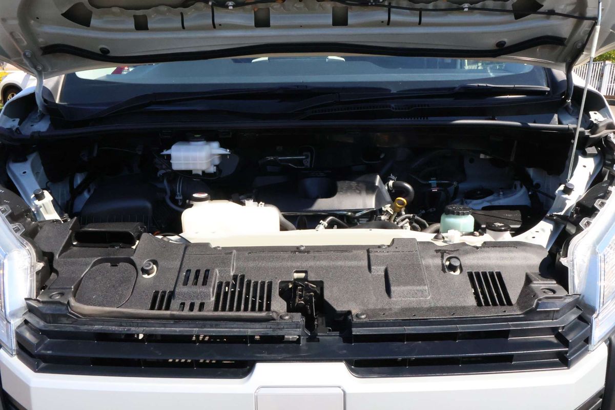 2024 Toyota Hiace GDH300R LWB image 10