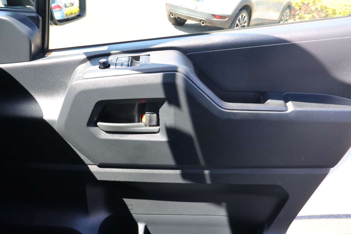 2024 Toyota Hiace GDH300R LWB image 24